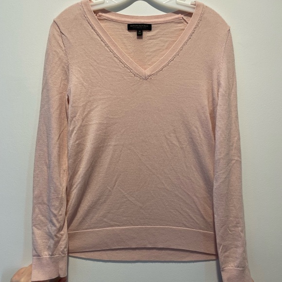Banana Republic Pink V-Neck Sweater Medium - Picture 1 of 4